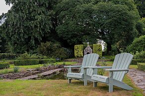 Lewtrenchard Manor