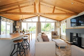 17 Meadow Retreat