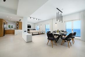 Beachfront Achillion Bay Villa in Corfu