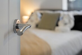 Modern - 2 Bed - Free Parking