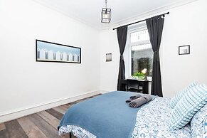 1 Bedroom Apartment-free Parking