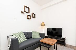 1 Bedroom Apartment-free Parking