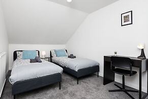 5 Individual Beds - Free Parking