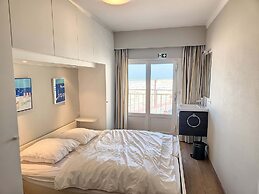 Apartment Albertstrand With Stunning Seafront View