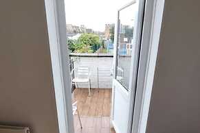 1 Bed-sleeps 4-pet Friendly-central Location