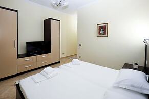 Opus Hotel