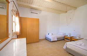Almirikia Villa