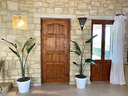 Eros Villa