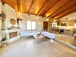 Eros Villa