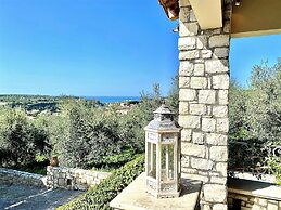 Eros Villa