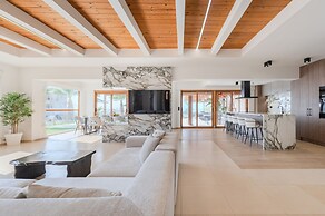 Golden Sand Beach Villa Villa