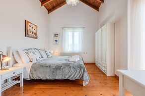 Helianthos Villas