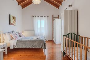 Helianthos Villas