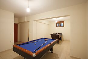 Irida Villa