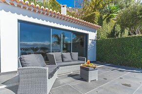 Palm Paradise by Atlantic Holiday