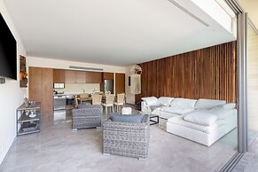 Luxury 2Bed MT D104 By Sandy Powerful