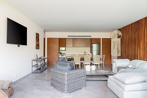 Luxury 2Bed MT D104 By Sandy Powerful