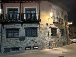 THE WAY HOTEL & SUITES