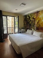 THE WAY HOTEL & SUITES
