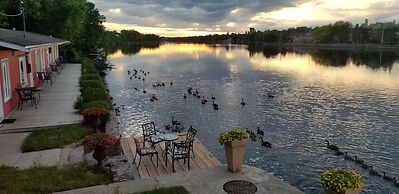 The Water's Edge Inn