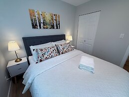 Vancouver Lake City Way Guesthouse