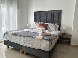 Nirvana ApartaHotel