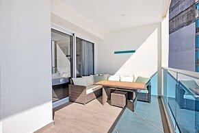 Beachy Condo - 2BR 2B
