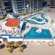 Beachy Condo - 2BR 2B