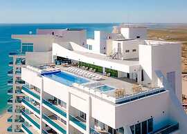 Beachy Condo - 2BR 2B