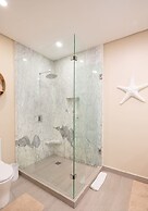Beachy Condo - 2BR 2B