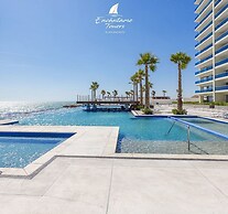 Beachy Condo - 2BR 2B