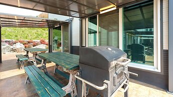Hongcheon Pension 150