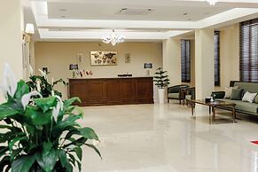 Astoria Plaza Hotel