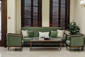 Astoria Plaza Hotel