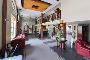 Chak Tomouk Mongkul Hotel