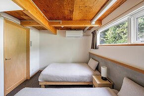 POROTO HOUSE