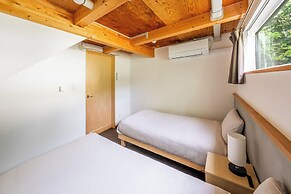 POROTO HOUSE