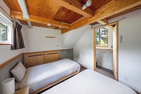 POROTO HOUSE