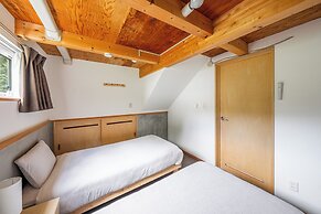 POROTO HOUSE