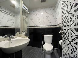 Maple Park Apartment near JI Expo