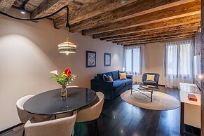 Palazzo Rota Luxury Apartments