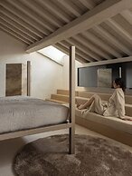 Nomos Hotel