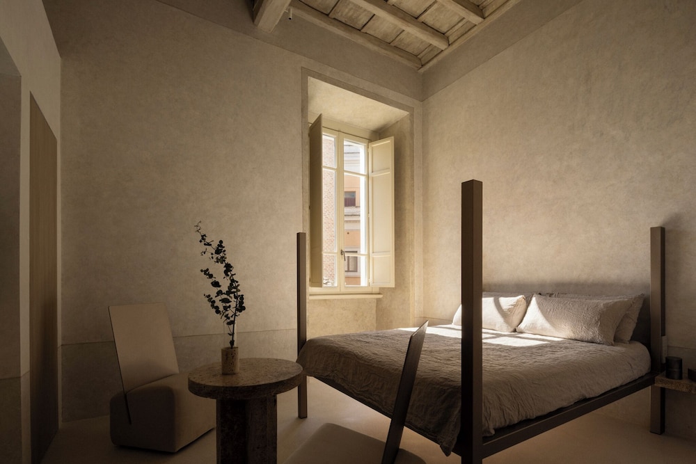 Nomos Hotel