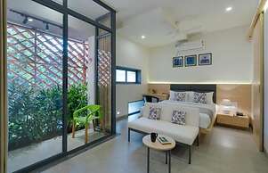 Iris Suites