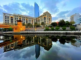 Chic 1BR Iris Amber Al Jaddaf