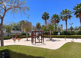 Chic 1BR Iris Amber Al Jaddaf