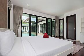 Designer 3BR Villa Silver Pool in Kamala