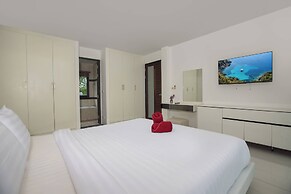 Designer 3BR Villa Silver Pool in Kamala