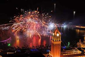 Nice Seaview-Kiss bridge-Firework-Sunset