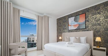 LUX The Burj Khalifa Fountain View Suite 3